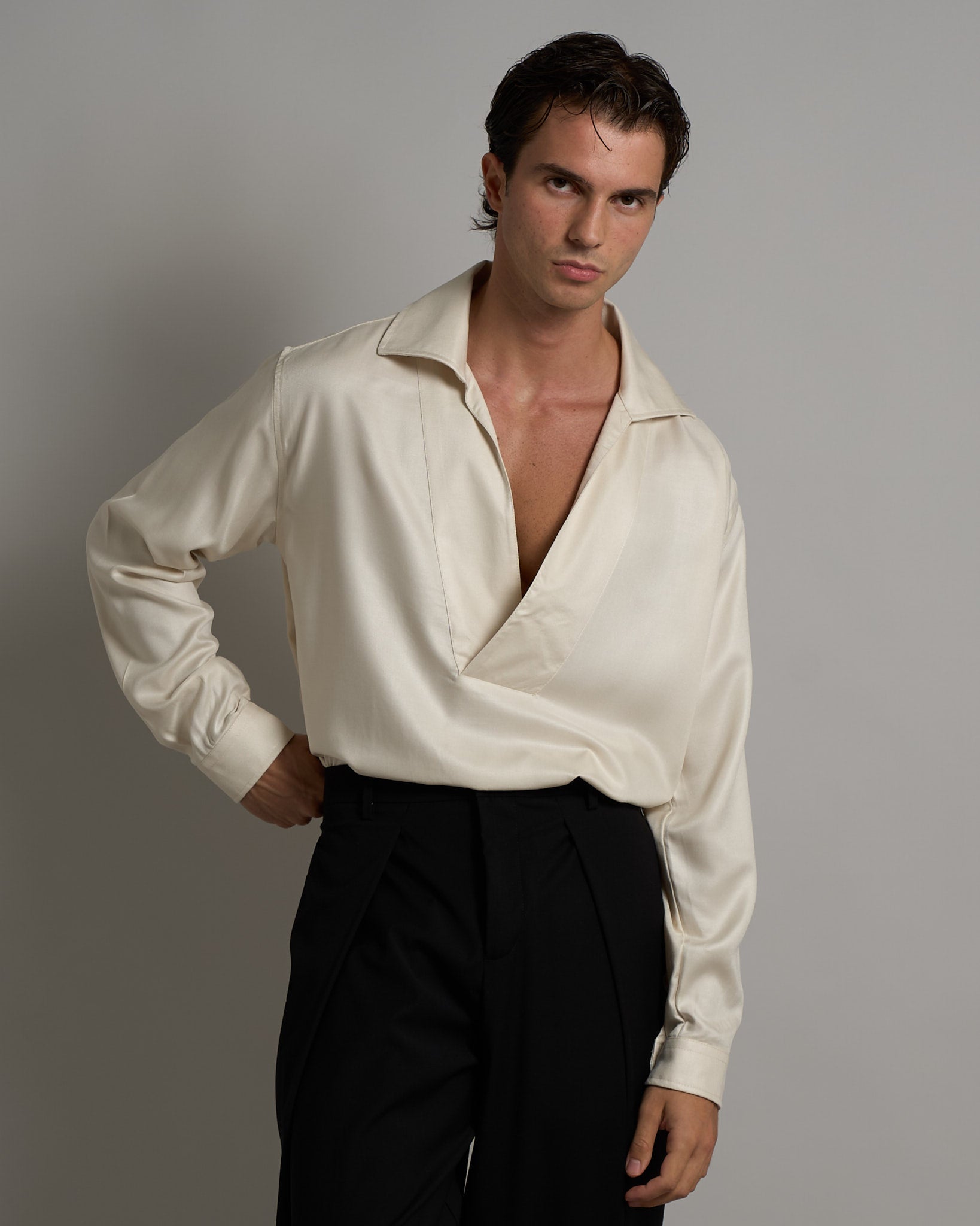 Camicia scollo a V � MSM STUDIO