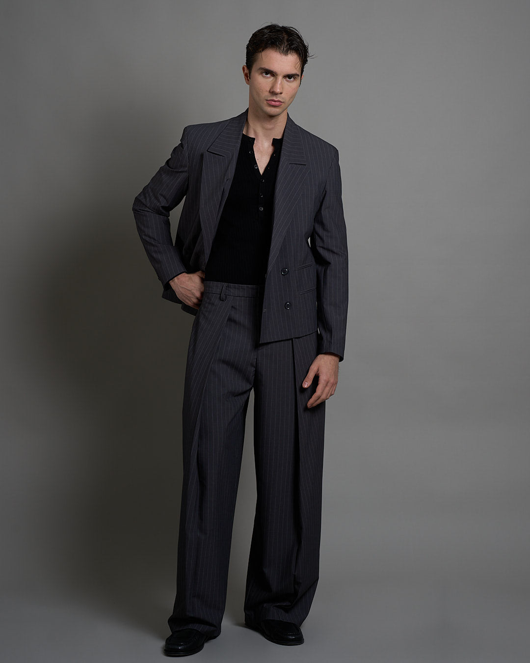 Giacca cropped doppiopetto gessata