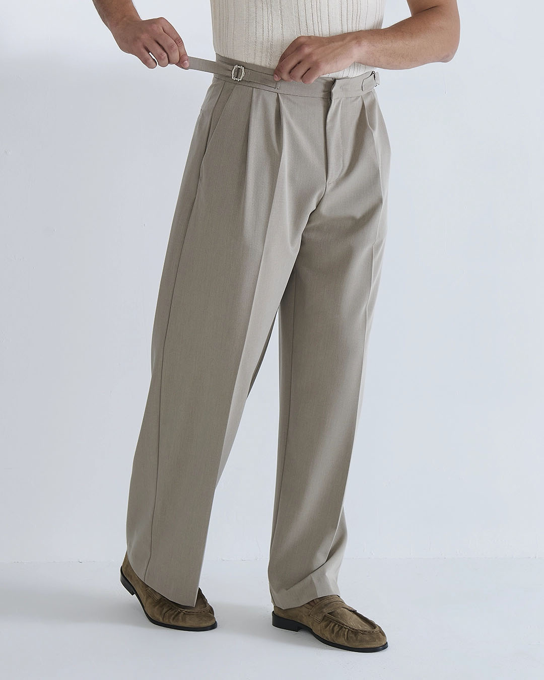 Pantalone da completo con fibbie