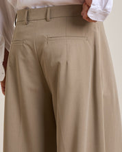 Pantalone Wide Fit con pieghe
