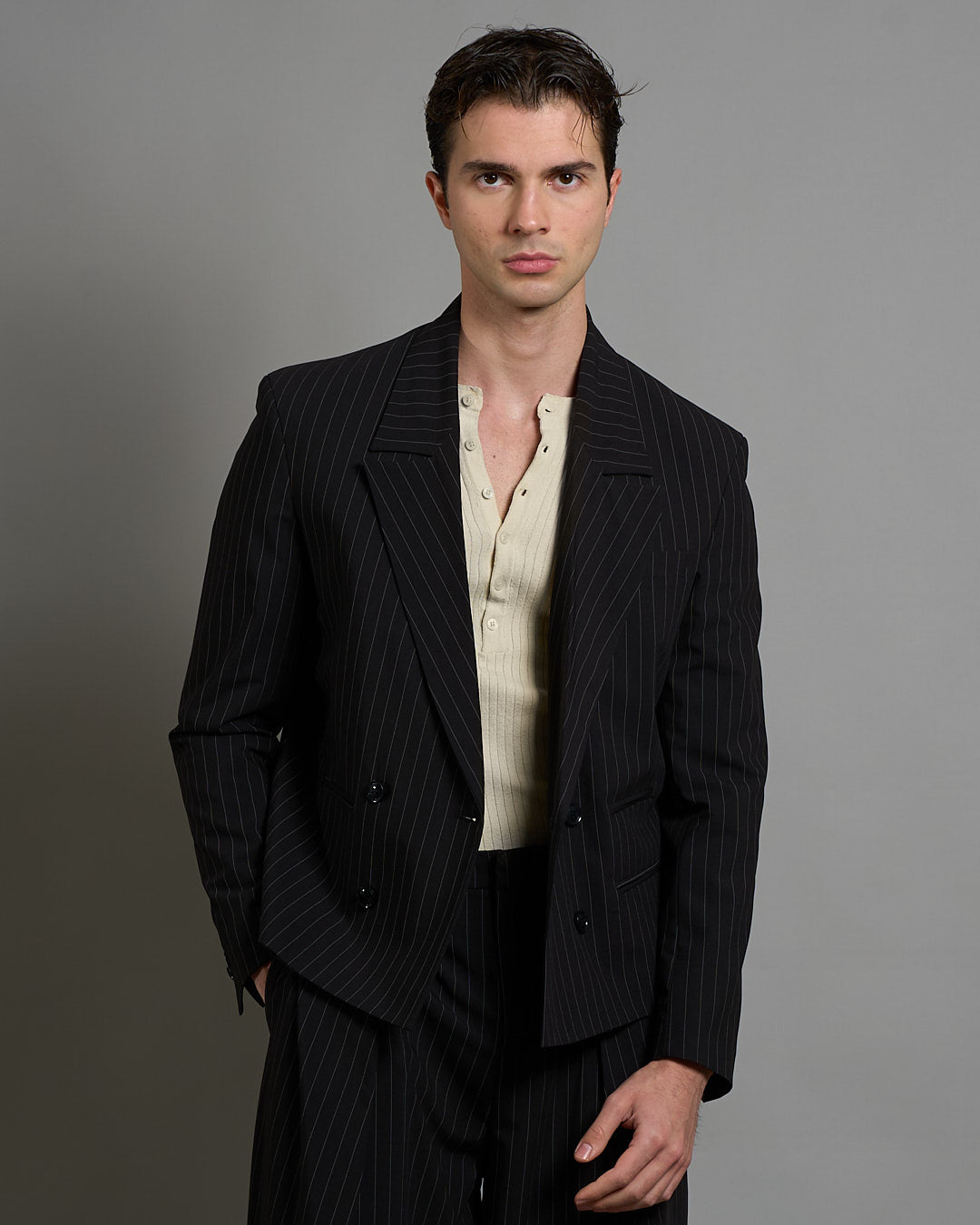 Giacca cropped doppiopetto gessata