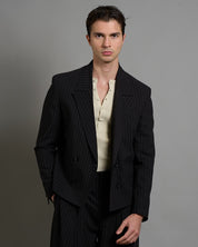 Giacca cropped doppiopetto gessata