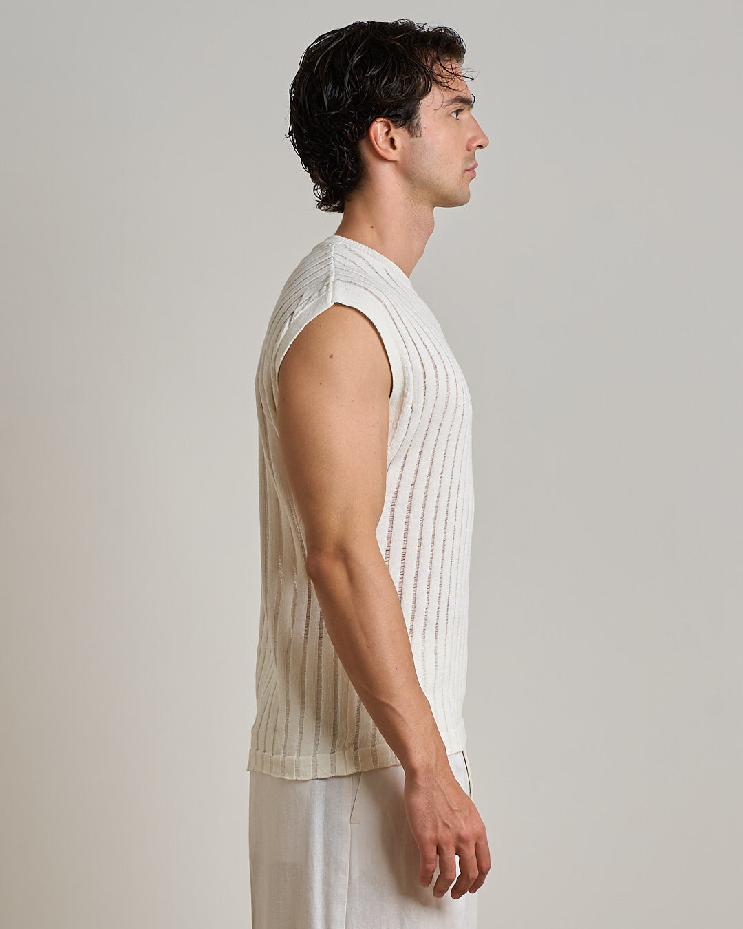 Gilet in filo fluttuante
