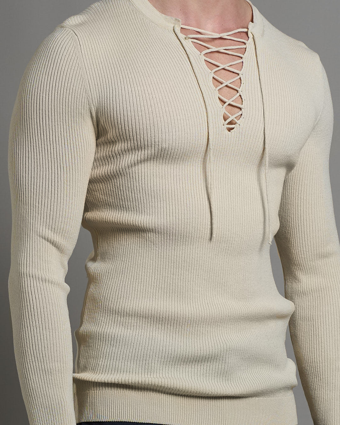 Maglia serafino a coste con lacci Limited Edition