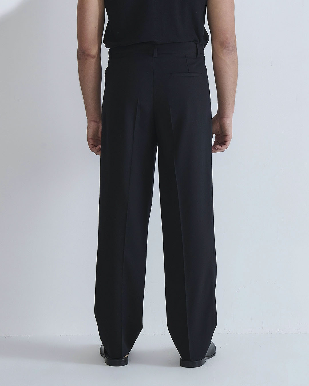 Pantalone wide fit in lino