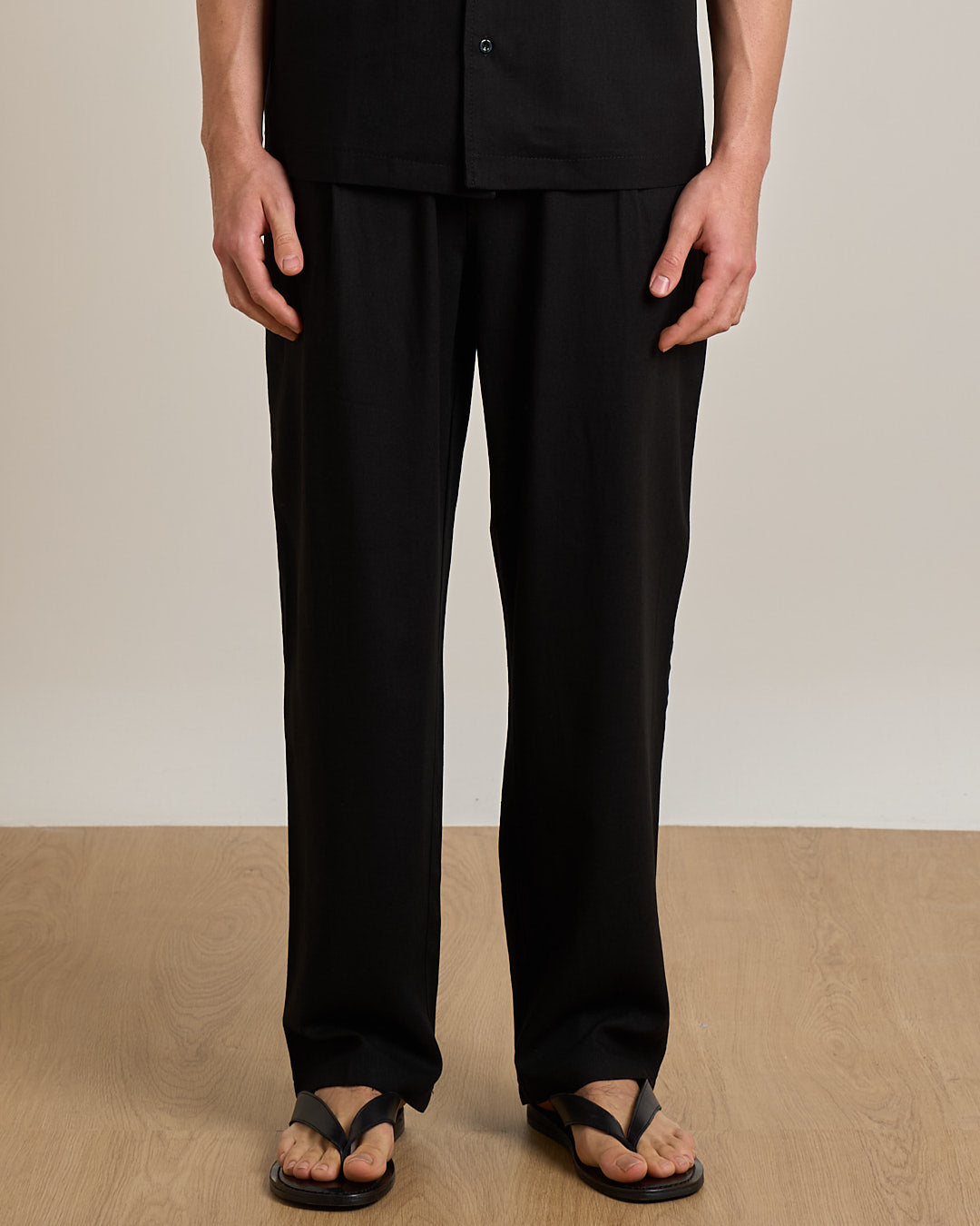 Pantalaccio jogger gamba larga in lino