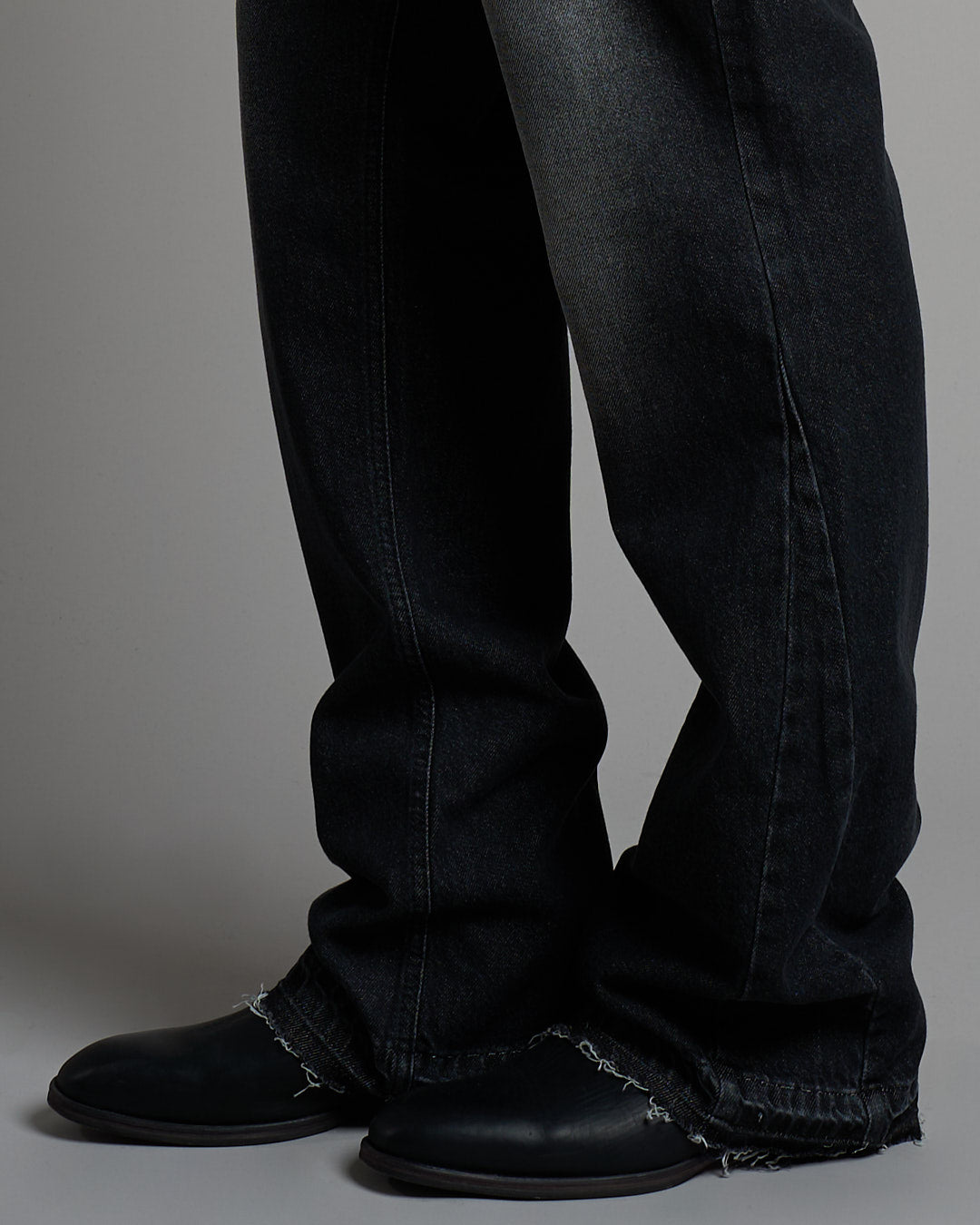 Jeans flare fit sabbiato nero