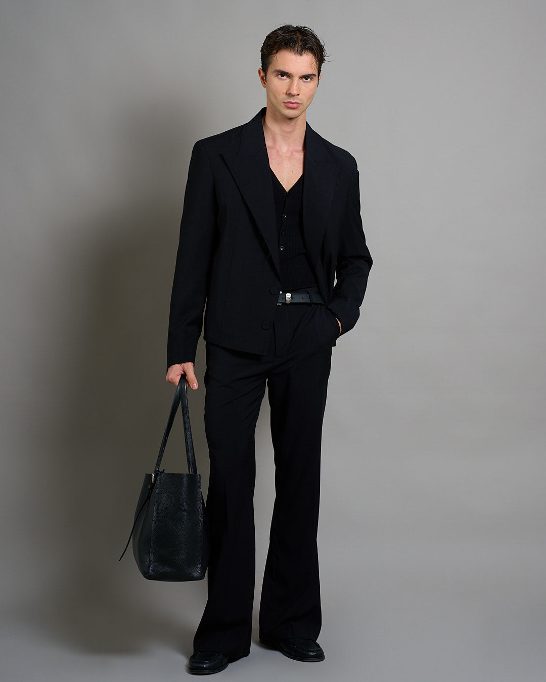 Giacca cropped con finiture sfilacciate