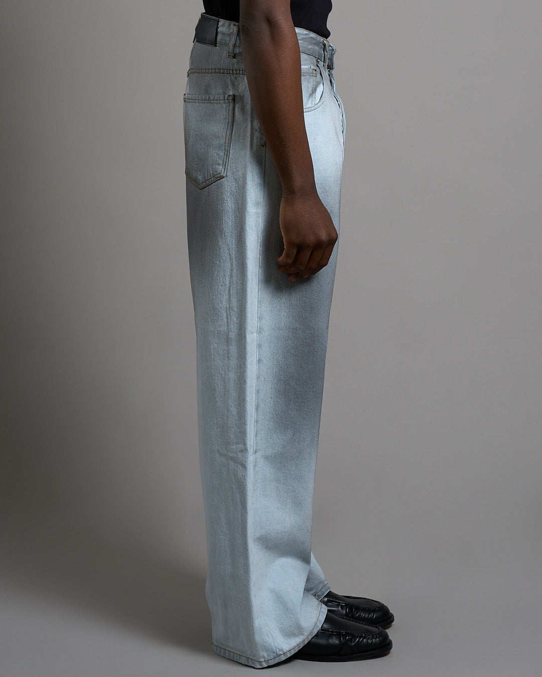 Jeans Baggy Fit clear con pigmento
