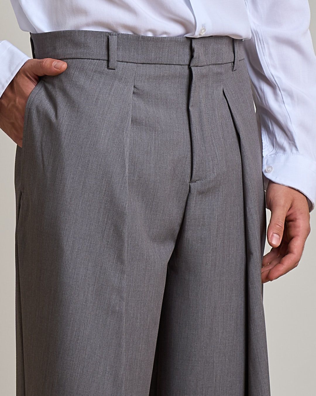 Pantalone Wide Fit con pieghe