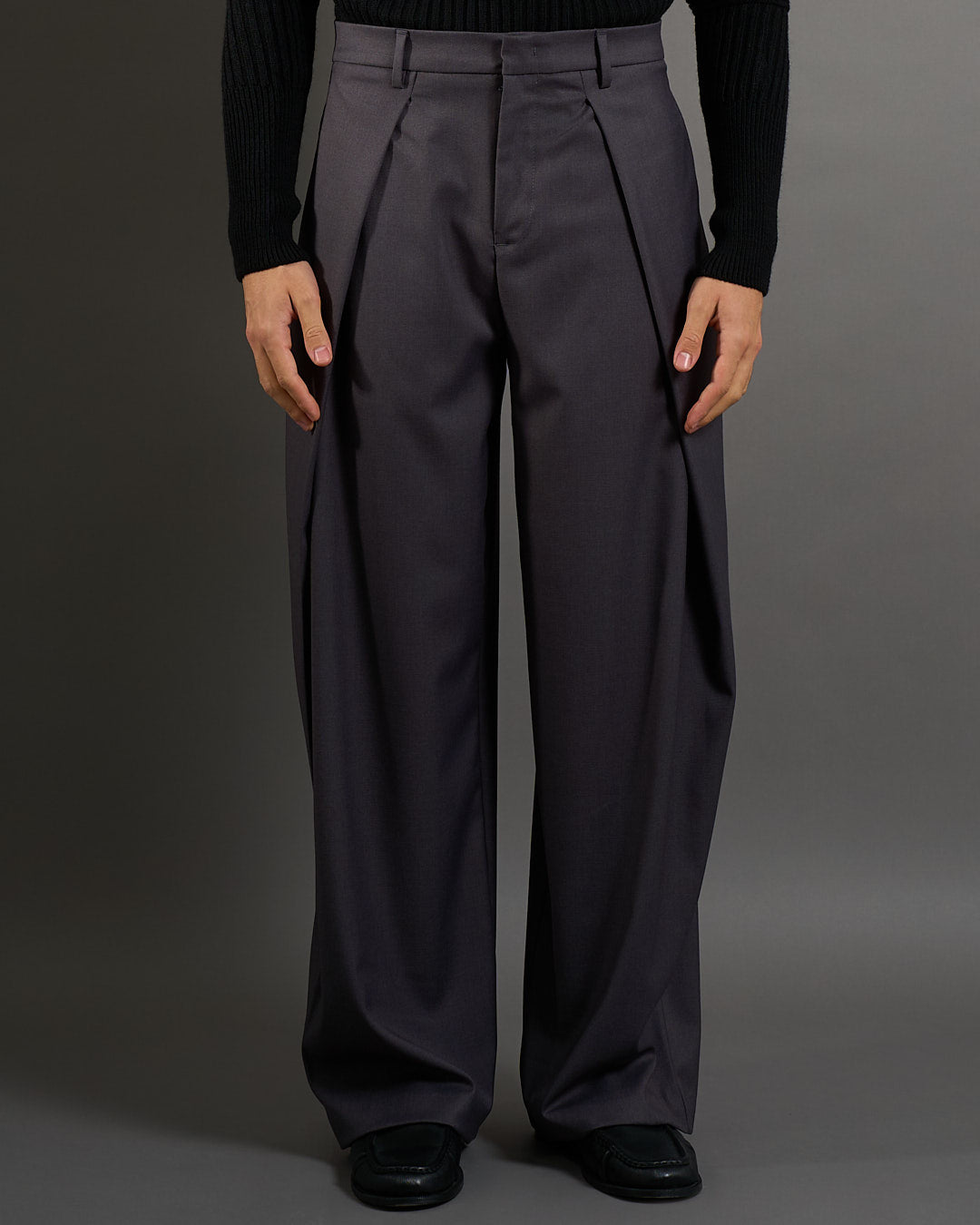 Pantalone Wide Fit con pieghe