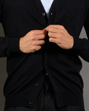 Cardigan Basic in lana merinos