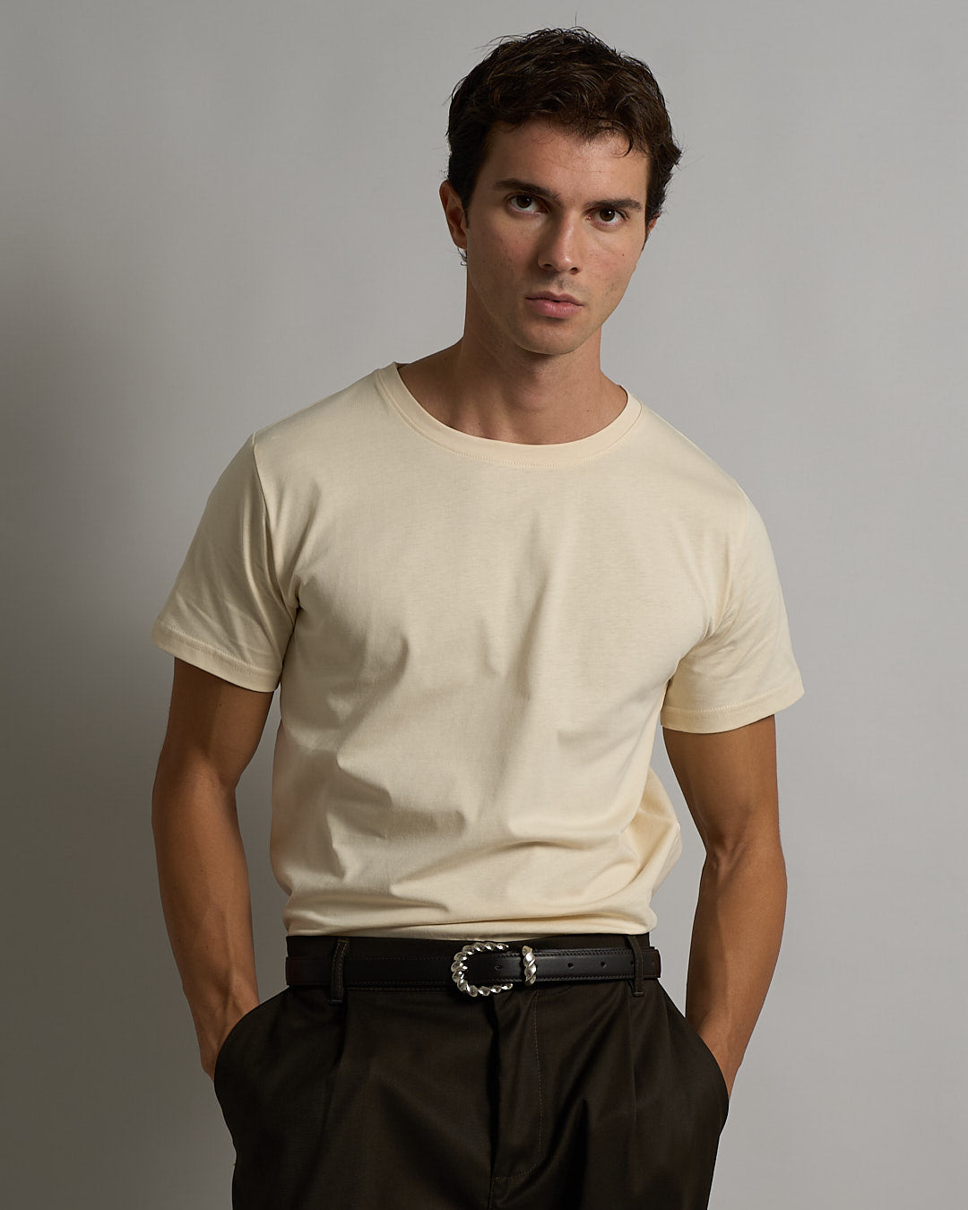 Basic t-shirt con spacchetto