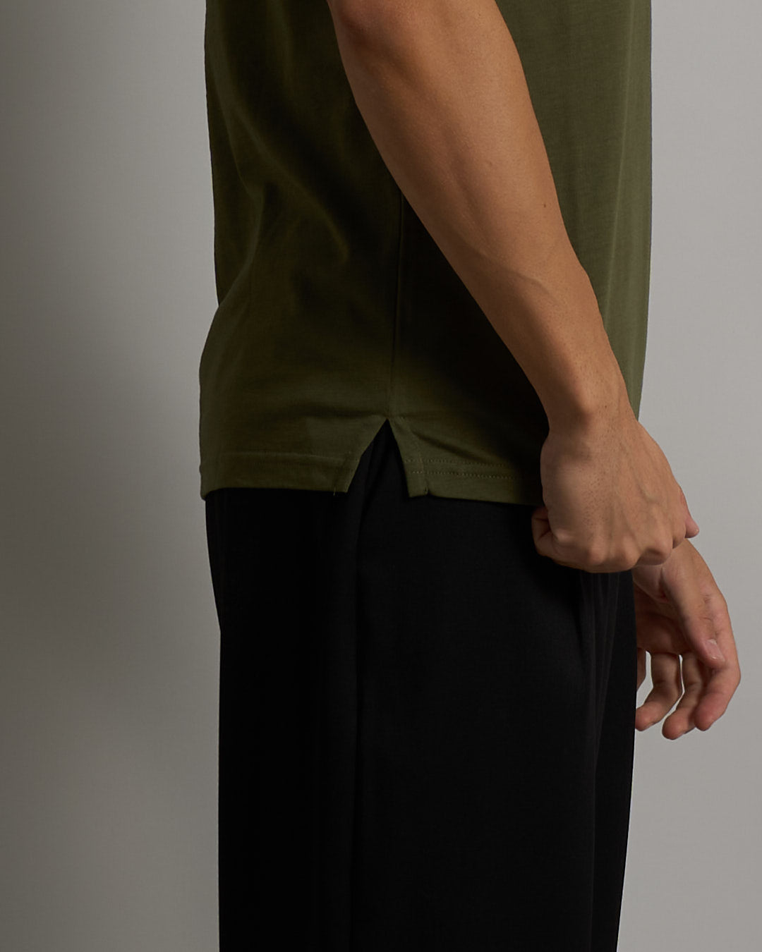 Basic t-shirt con spacchetto