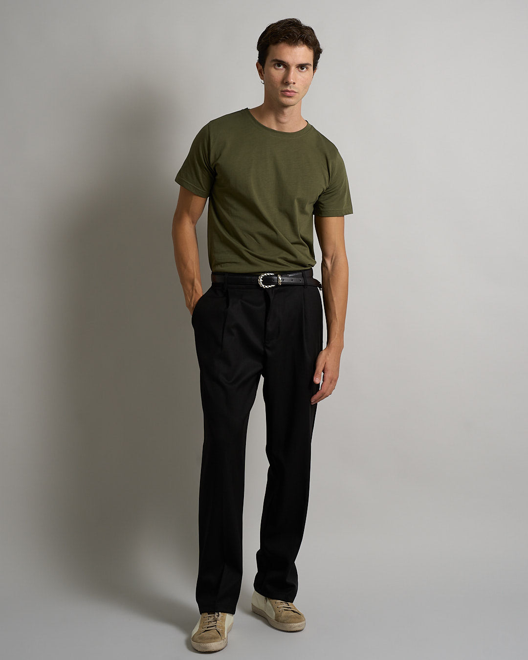 Basic t-shirt con spacchetto