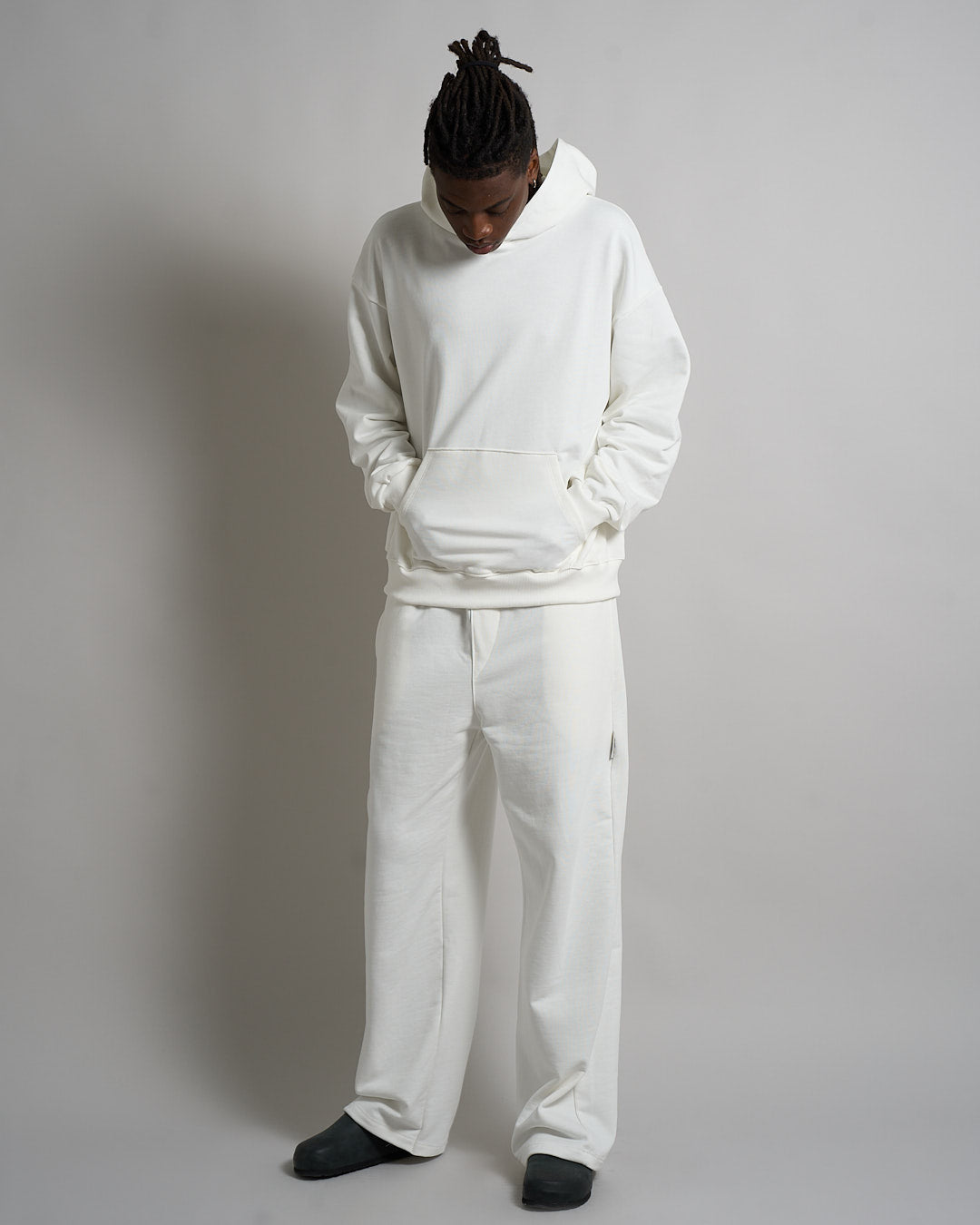 Felpa basic con cappuccio