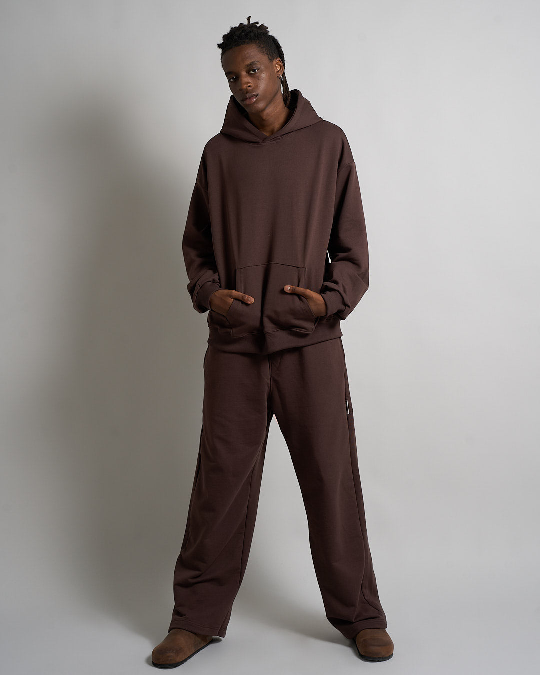 Felpa basic con cappuccio