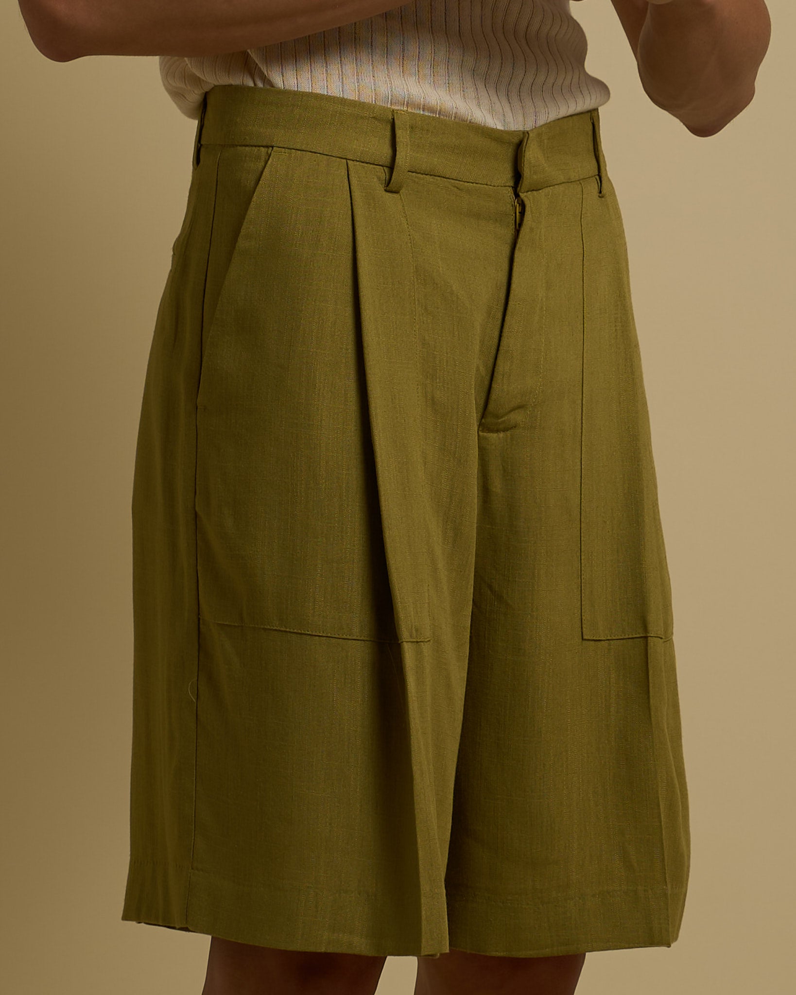 Msm Studio Bermuda in suit with central Nervino 