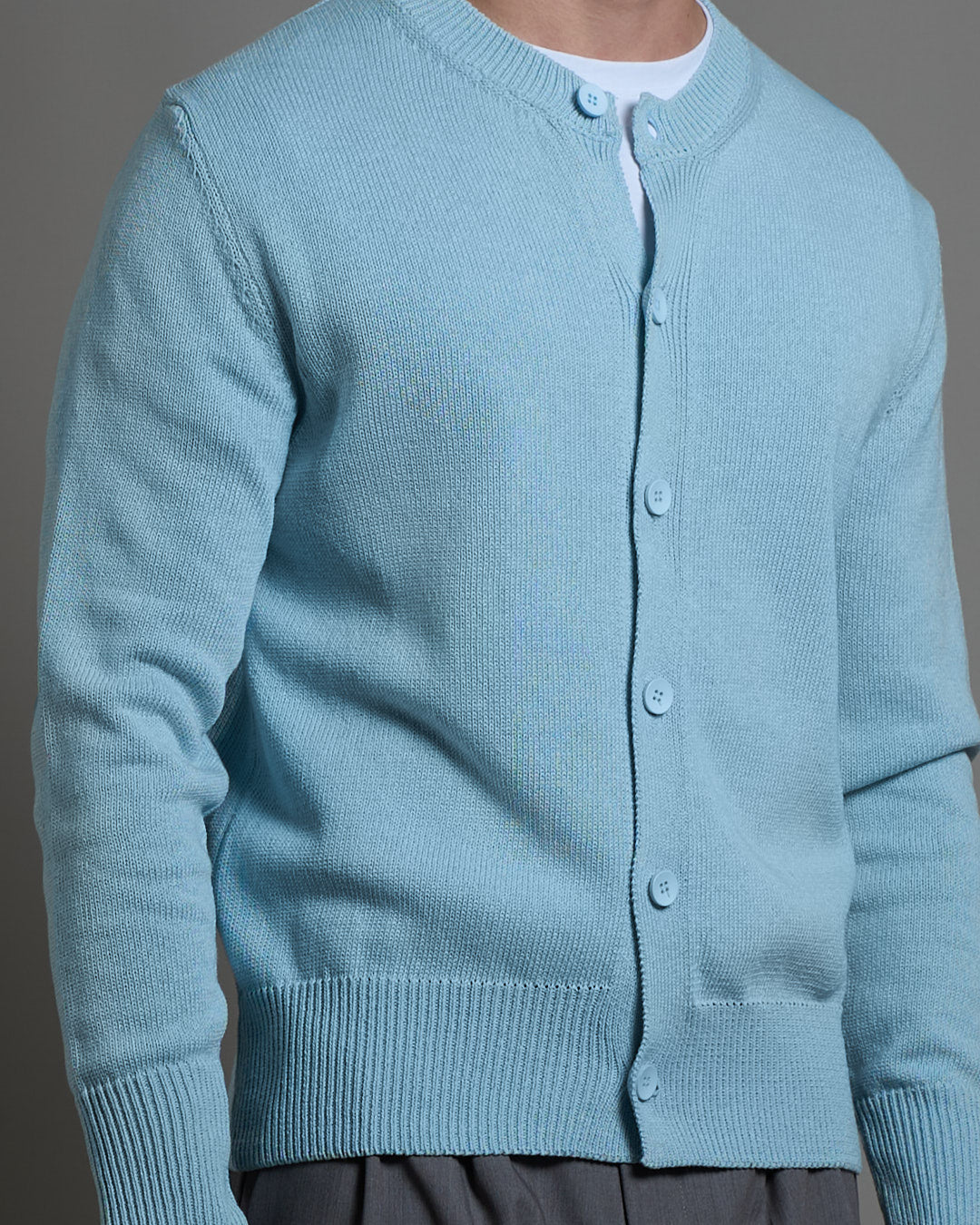 Cardigan girocollo in filo