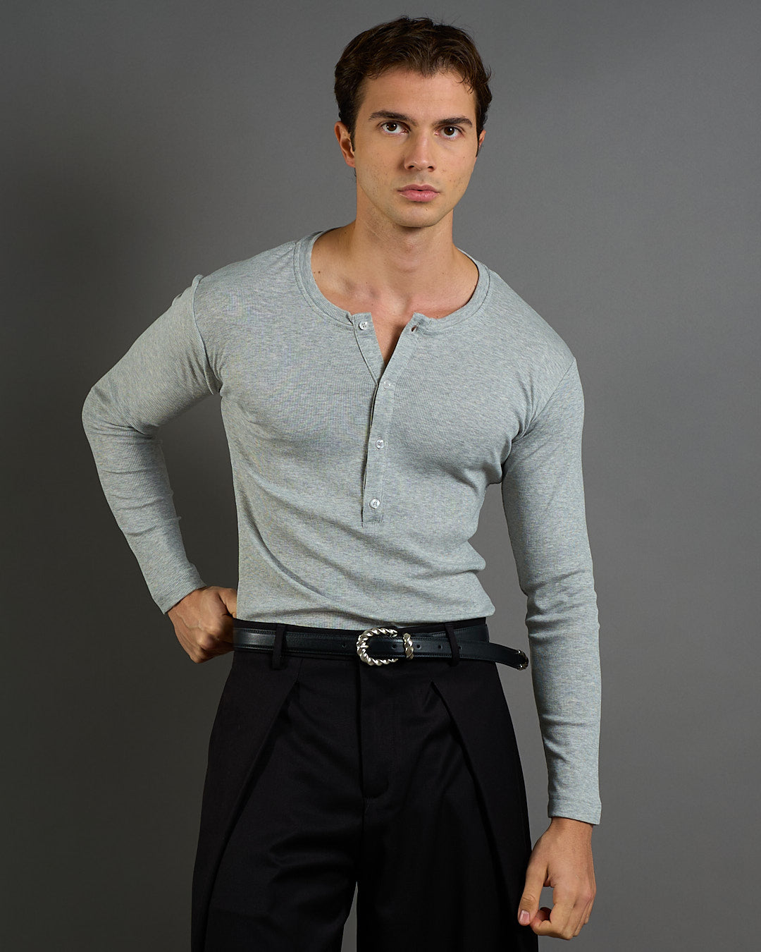 T-shirt Serafino in costina Longsleeve