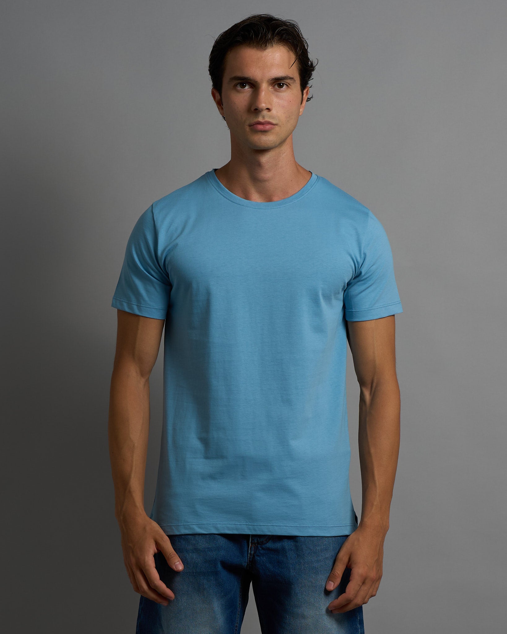 Basic t-shirt con spacchetto