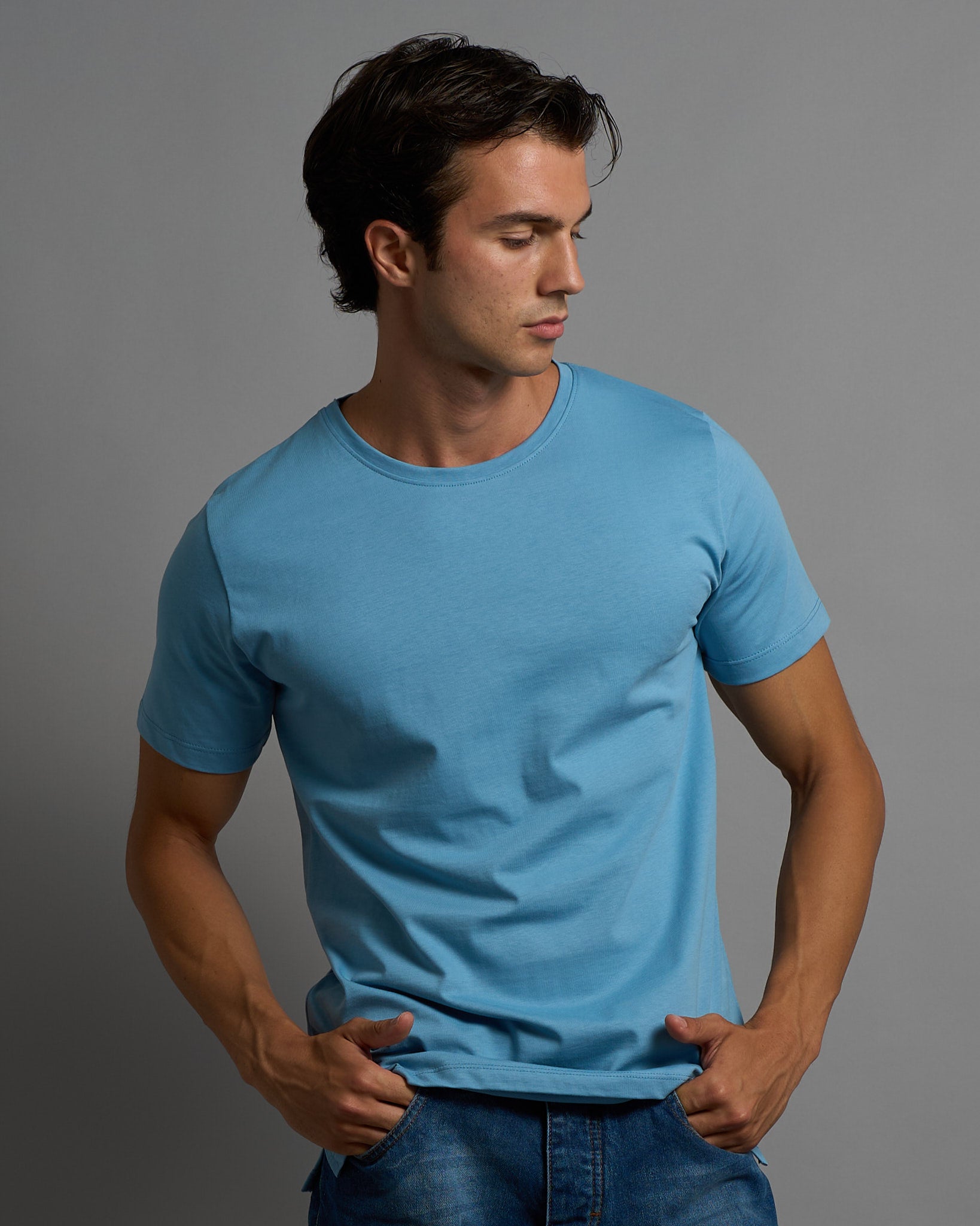 Basic t-shirt con spacchetto