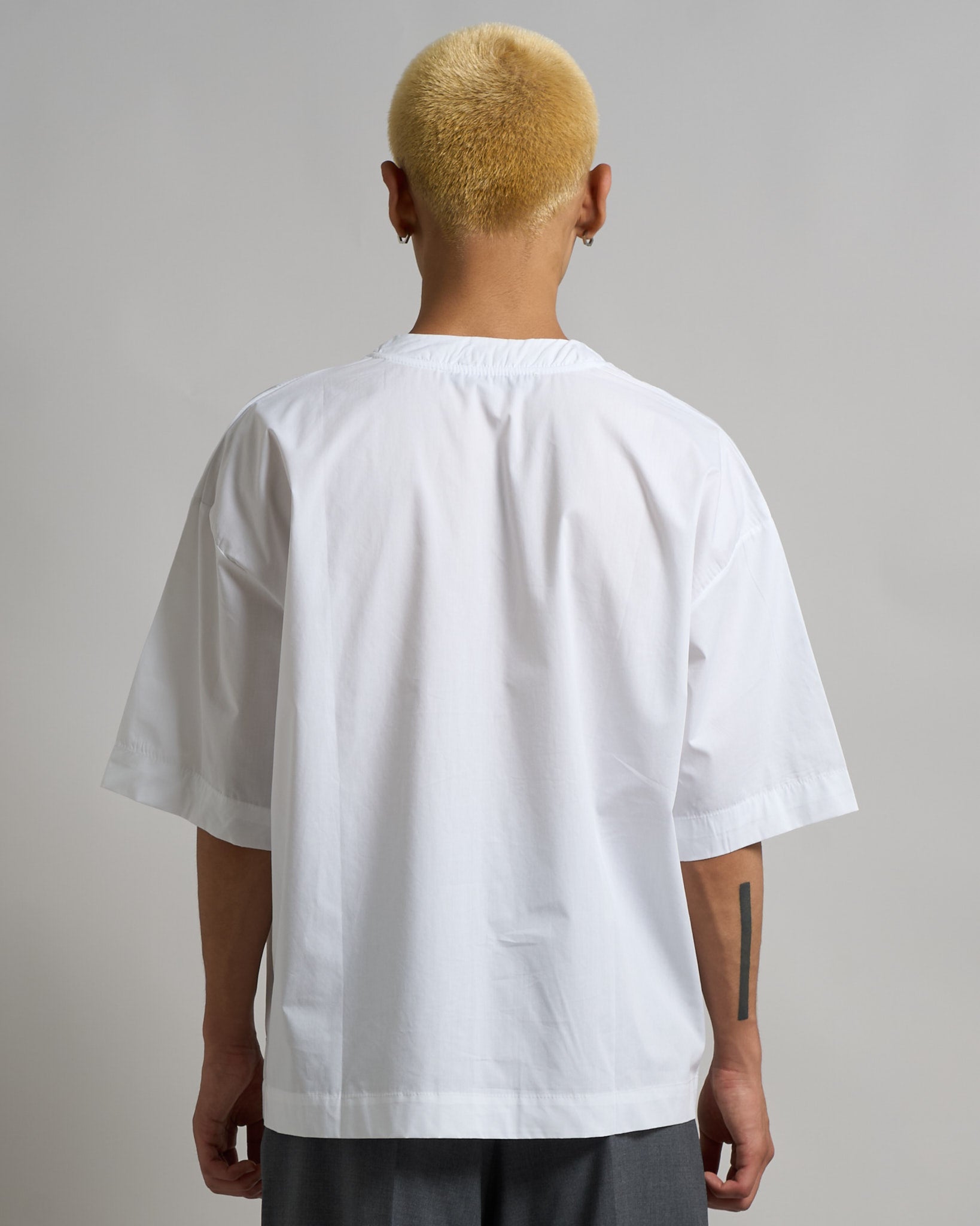 Reference  T-shirt Camicia