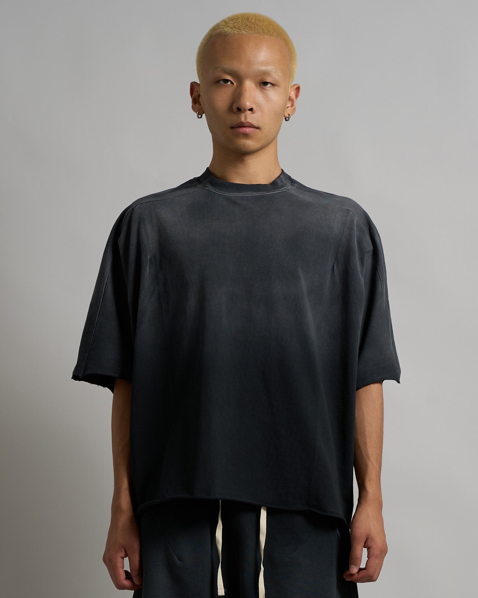 T-shirt effetto old con spruzzo