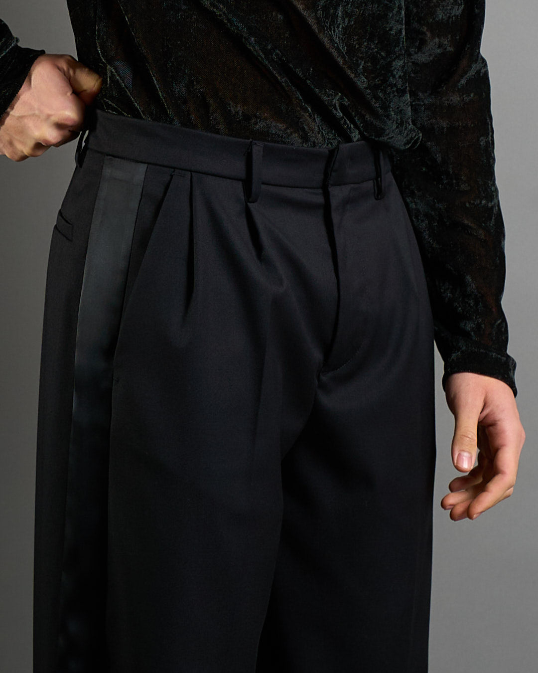 Pantalone da smoking con raso
