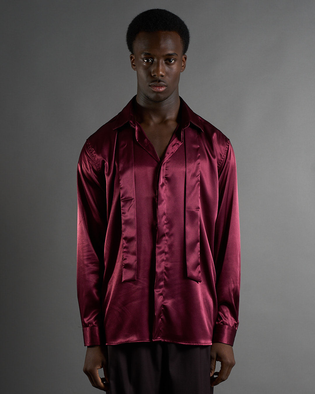 Camicia Effetto Seta con cravatta