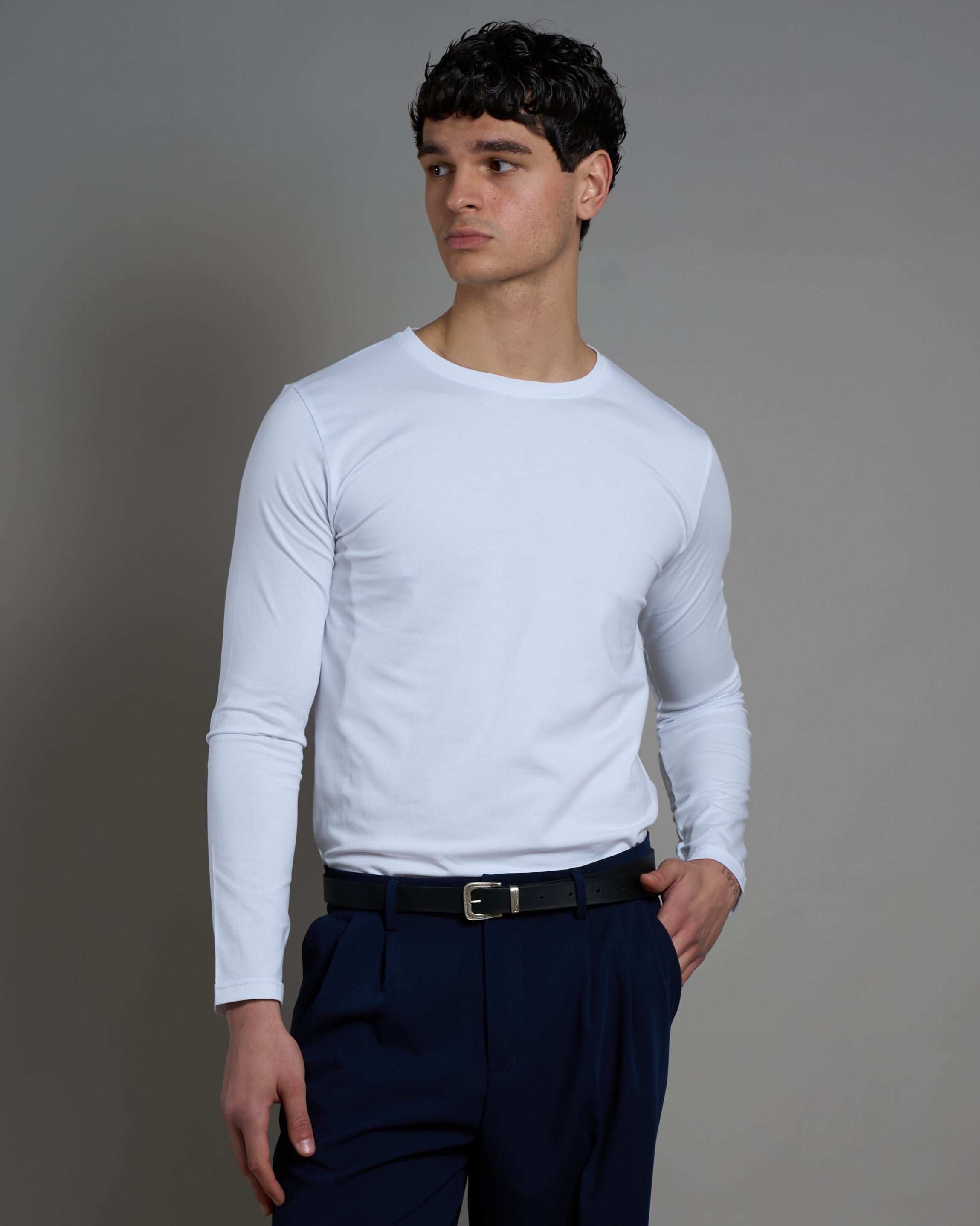 T-Shirt Slim fit basic manica lunga