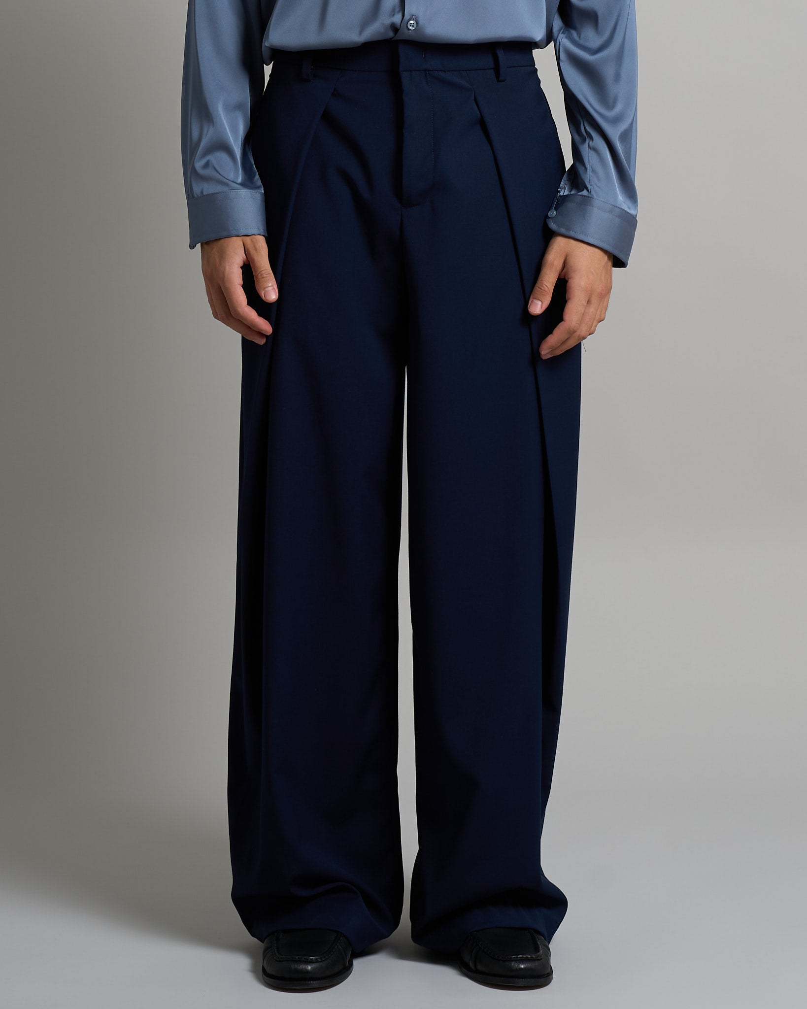 Pantalone Wide Fit con pieghe