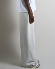 Pantalone in tuta a taglio vivo