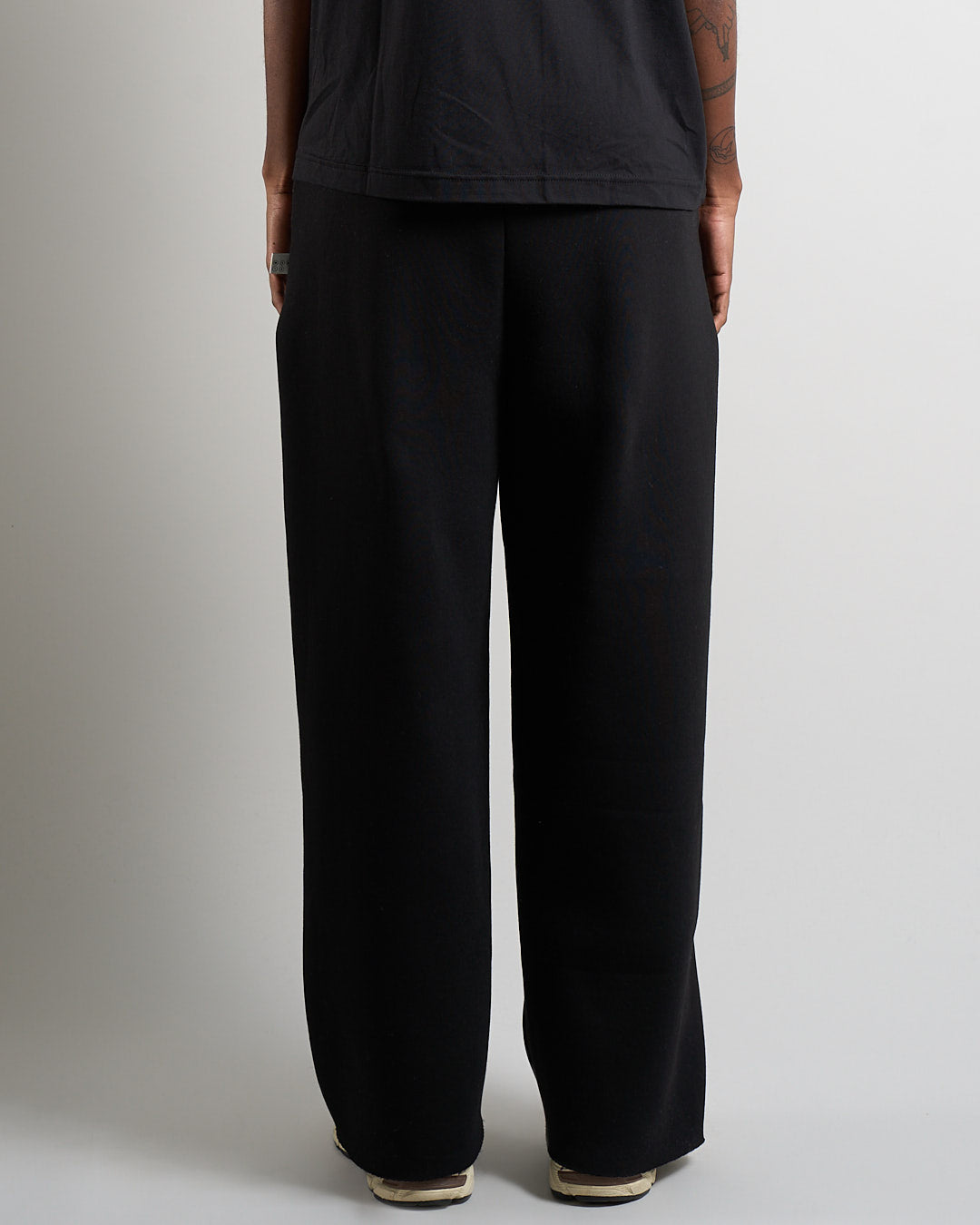 Pantalone in tuta a taglio vivo