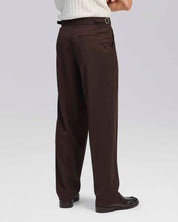 Pantalone wide fit con fibbiette