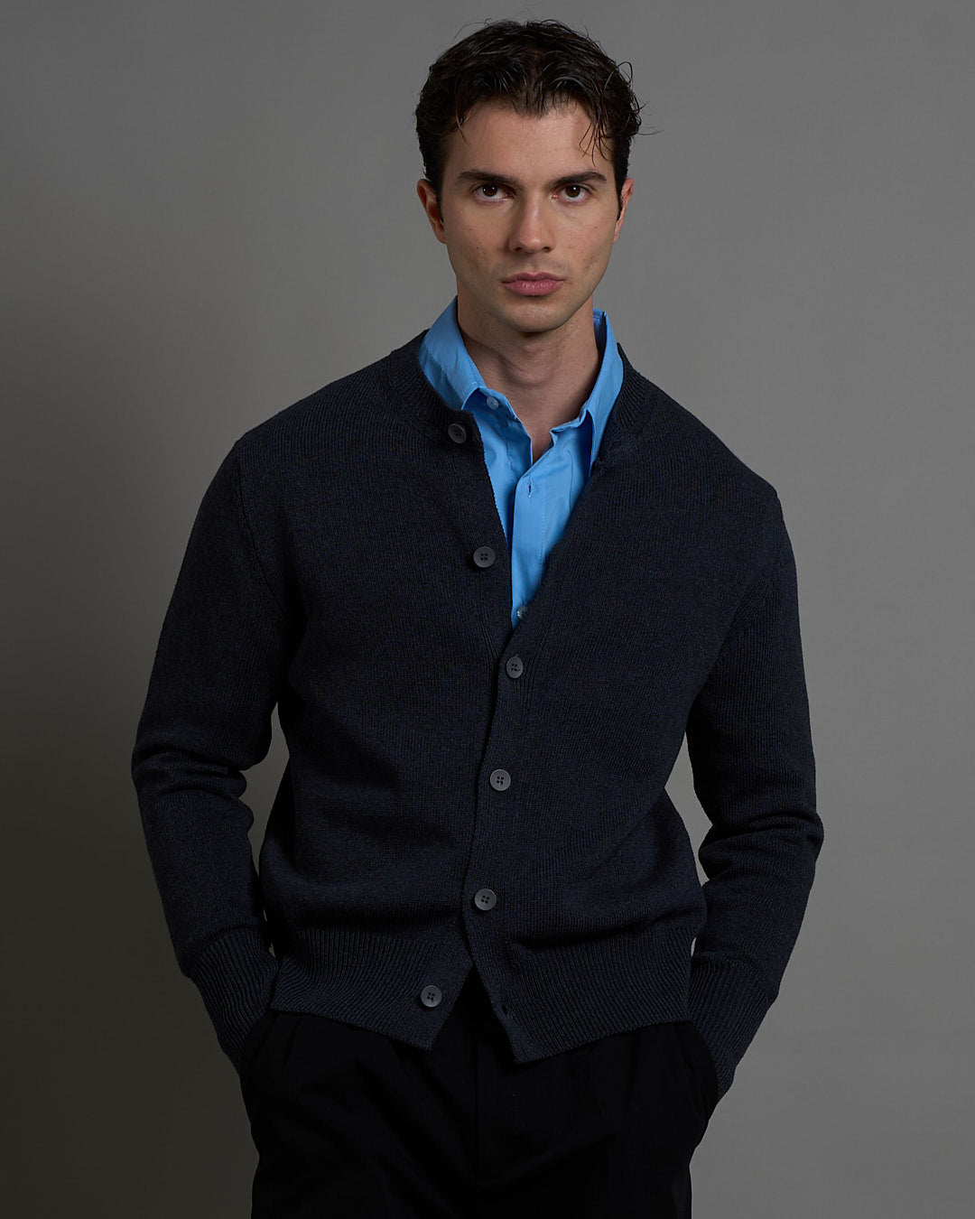 Cardigan girocollo in filo