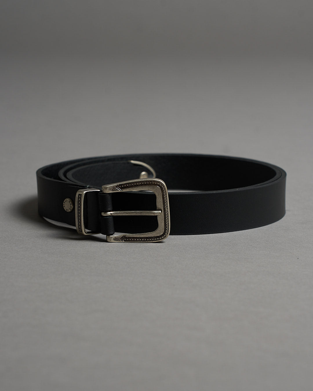 Cintura in pelle con trittico