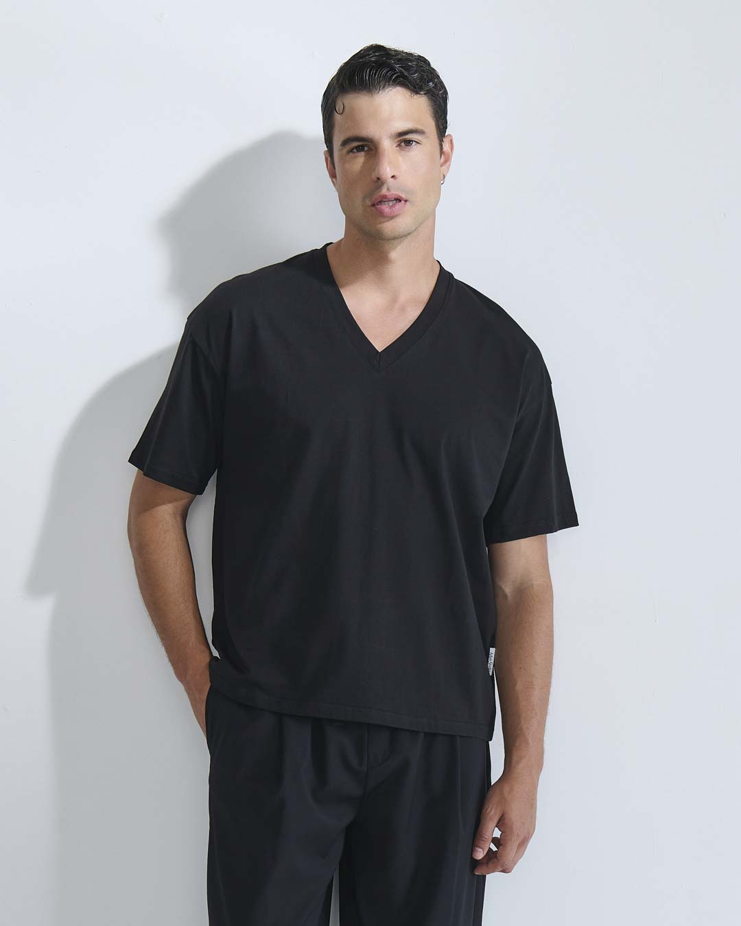 T-shirt cropped scollo a v