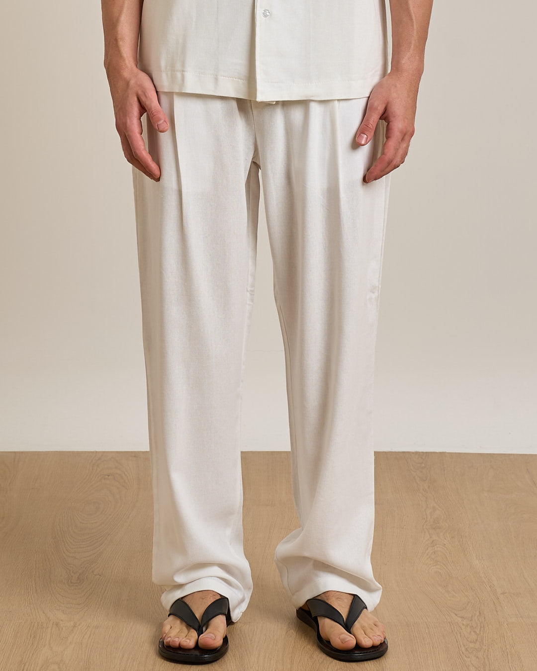 Pantalaccio jogger gamba larga in lino