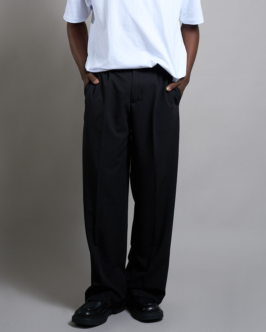 Pantalone Wide Leg con zip e bottone al fondo