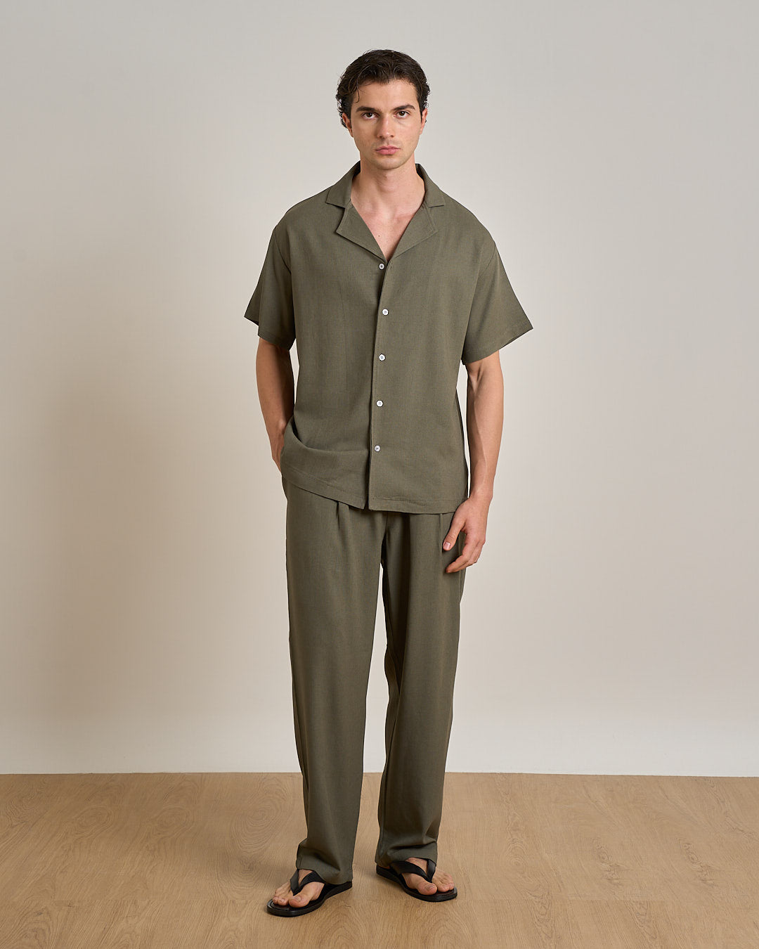 Camicia relax fit collo a bowling