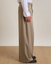 Pantalone Wide Fit con pieghe