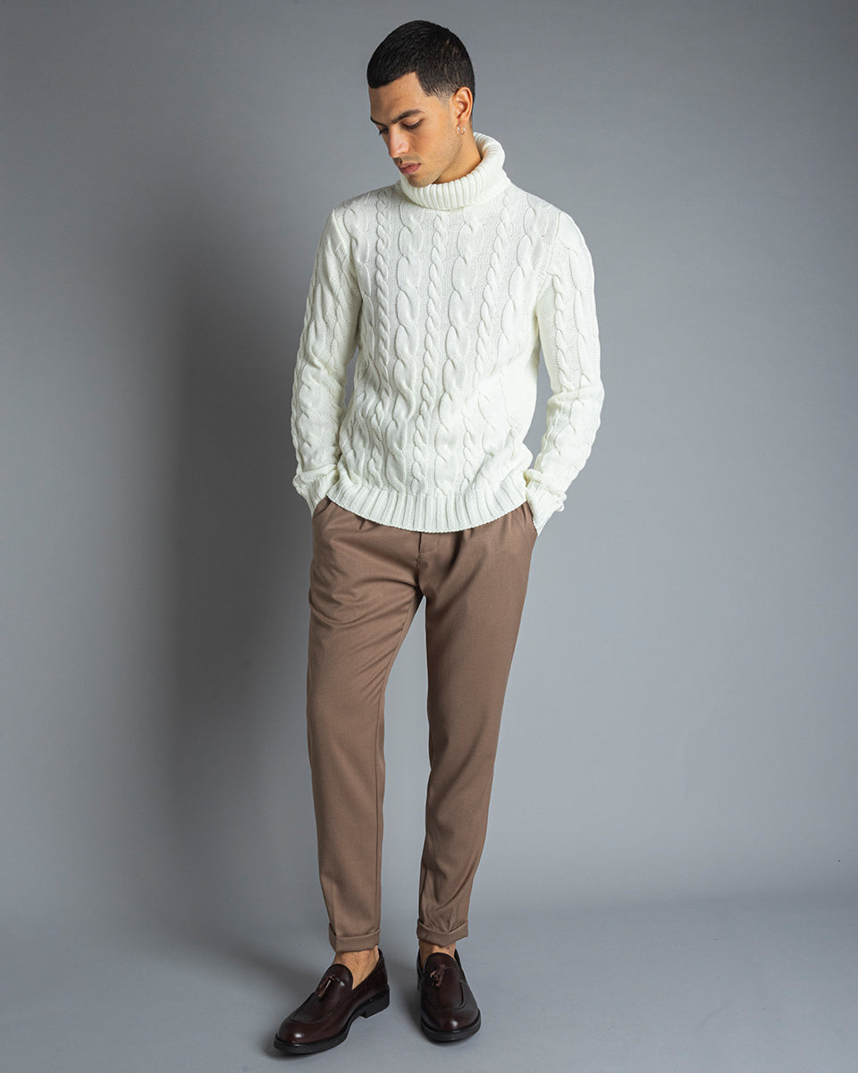 Maglia dolcevita con treccia