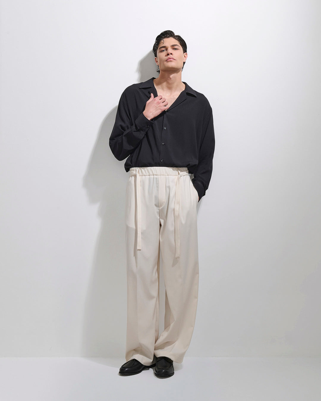Pantalaccio strutturato con laccio