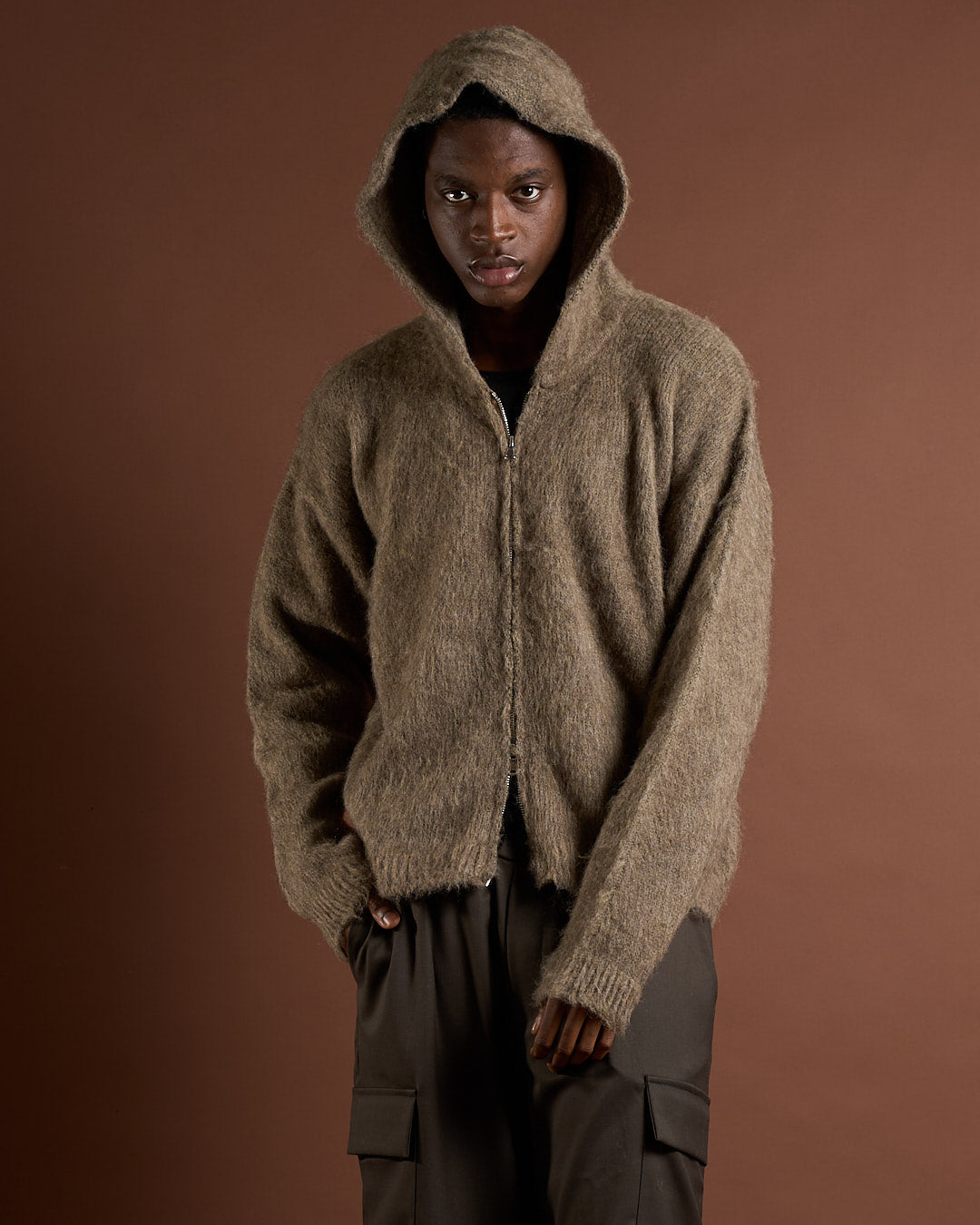 Cardigan in maglia con zip e cappuccio in lana mohair