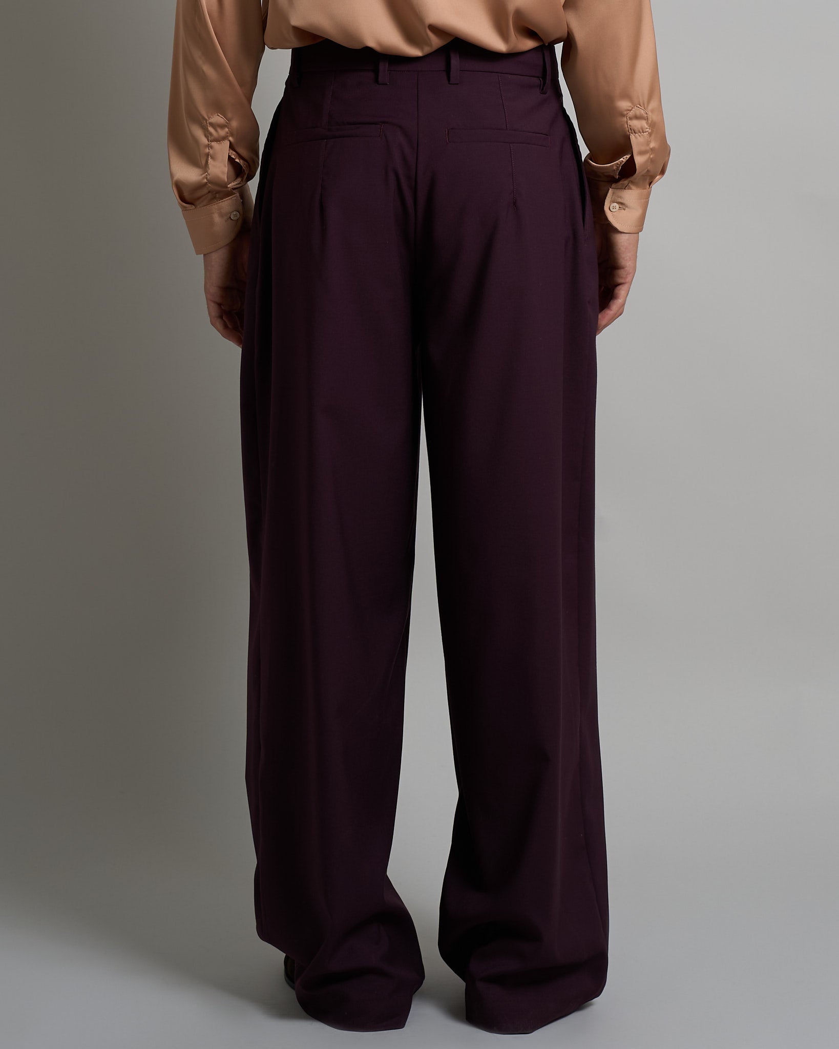 Pantalone Wide Fit con pieghe