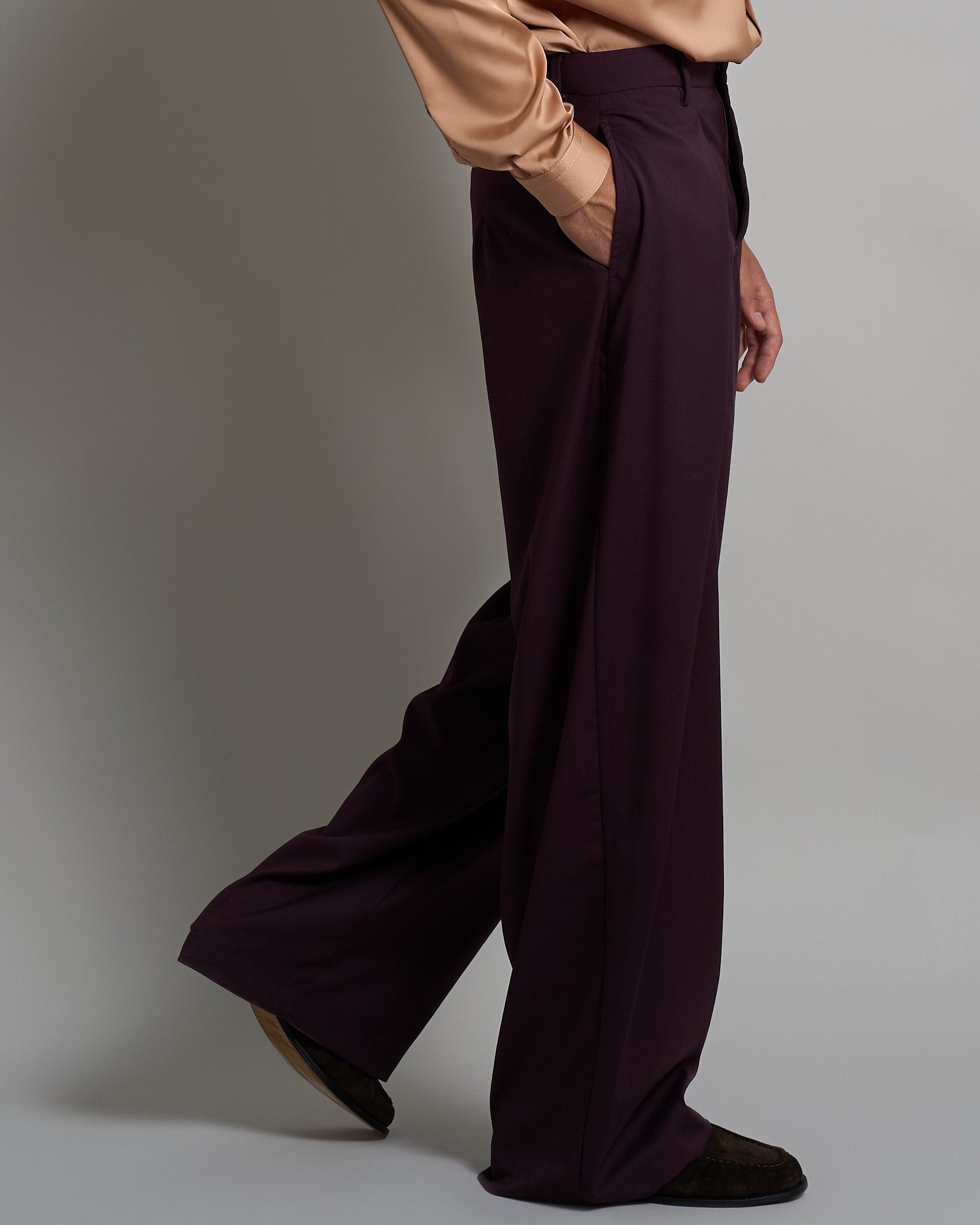 Pantalone Wide Fit con pieghe