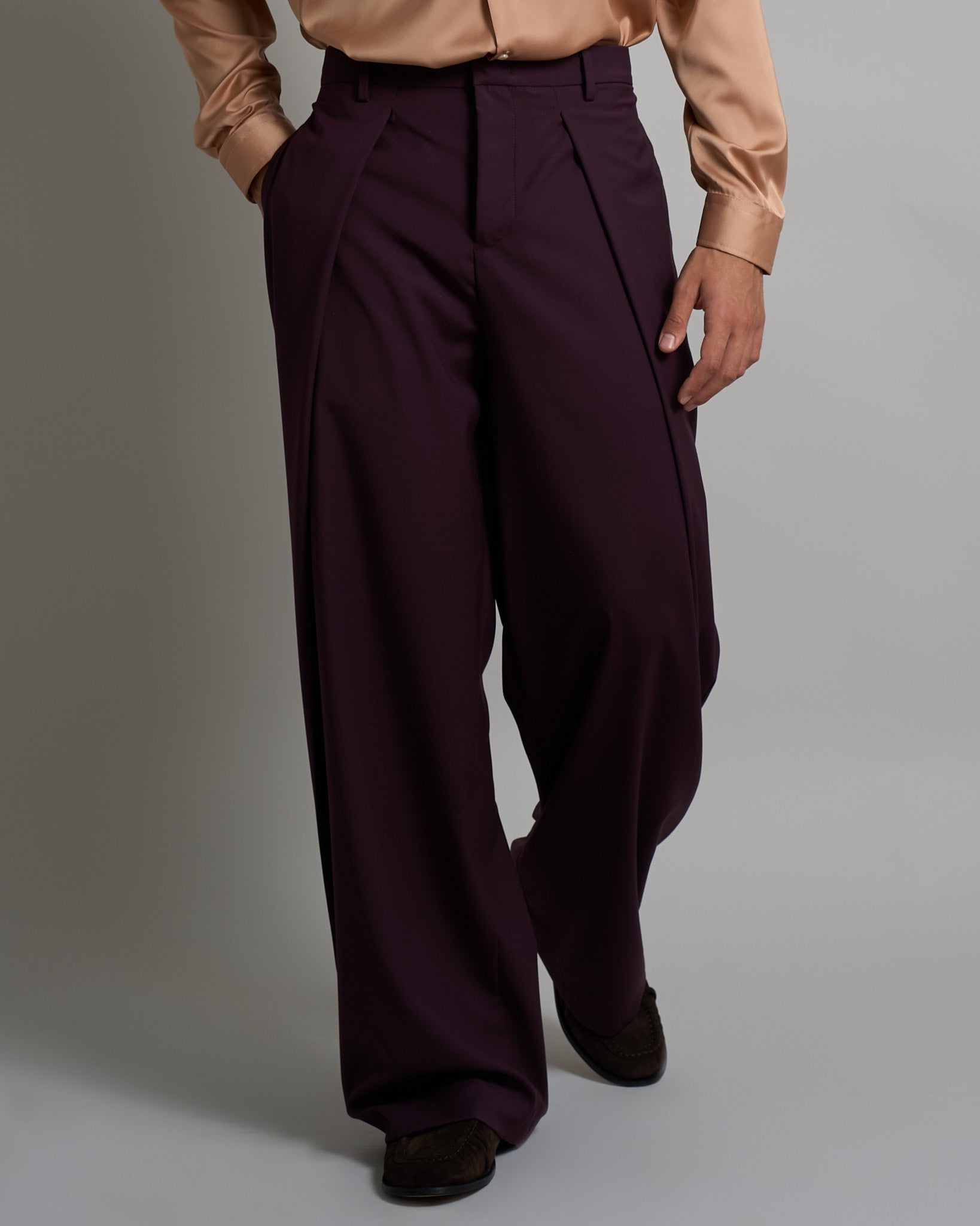 Pantalone Wide Fit con pieghe