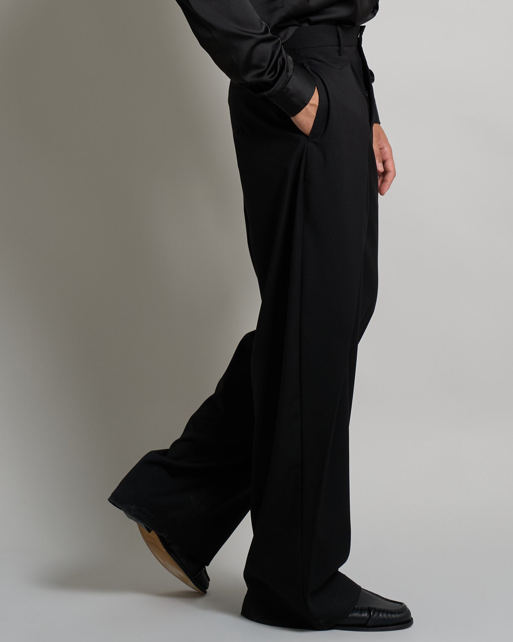 Pantalone Wide Fit con pieghe