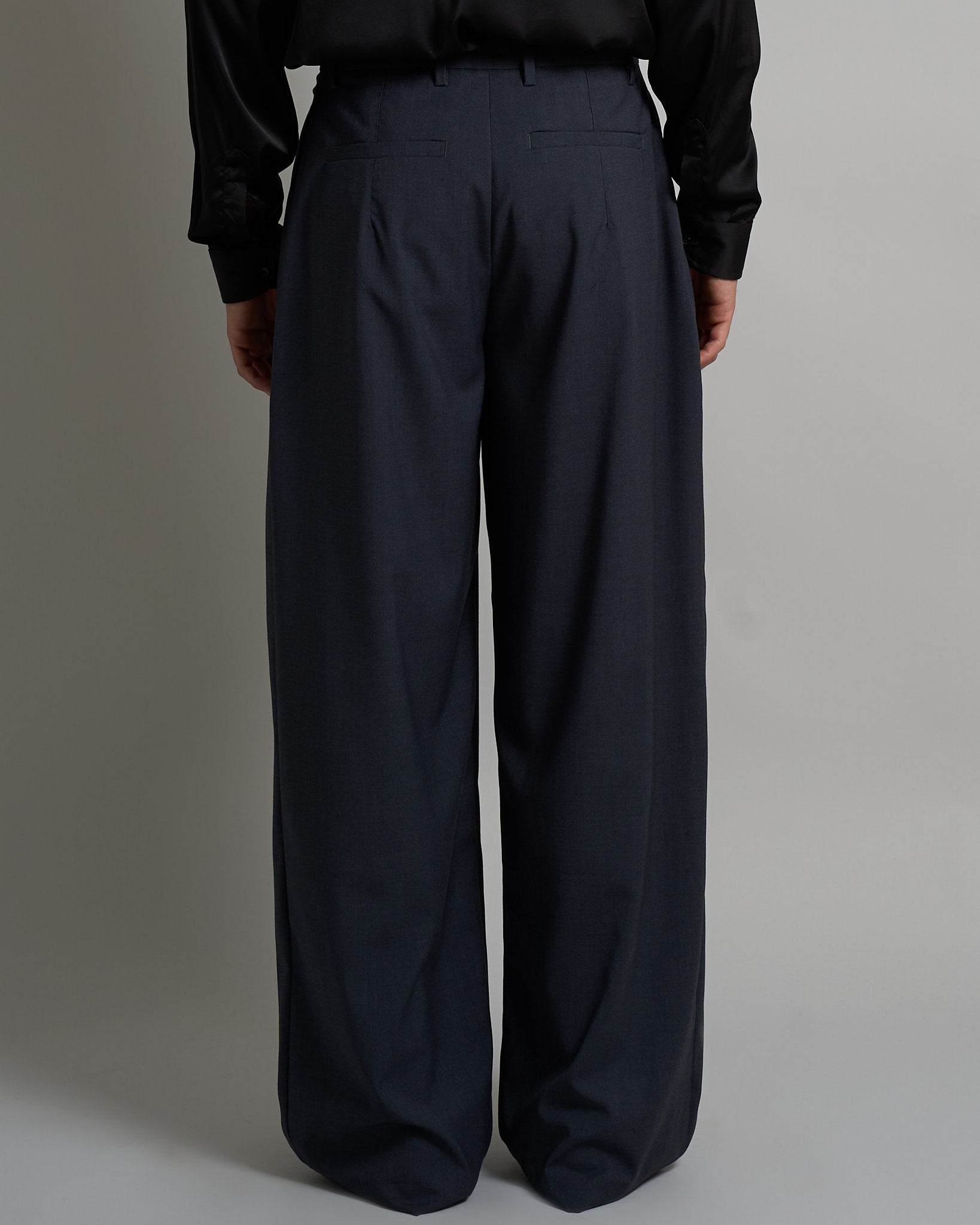 Pantalone Wide Fit con pieghe